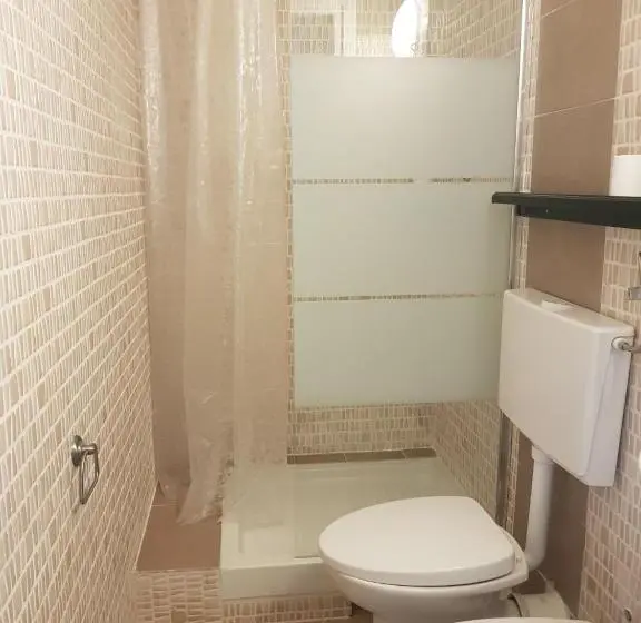 اتاق اکونومی, Apartment In Salerno Parco