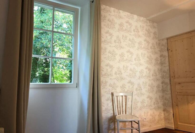 スタンダード4人部屋, La Basse Cour