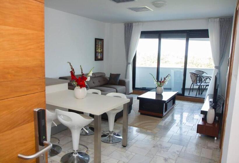 آپارتمان 1 خوابه, The Streamliner Hotel Apartment