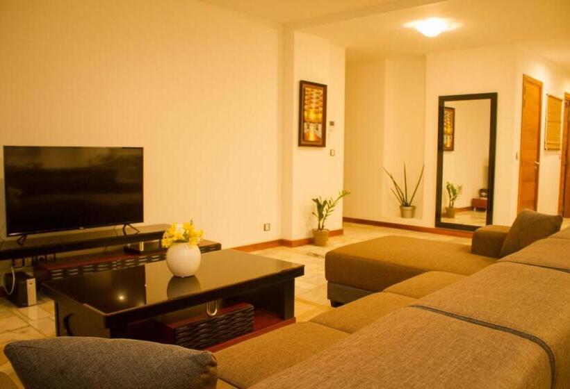 آپارتمان 2 خوابه, The Streamliner Hotel Apartment