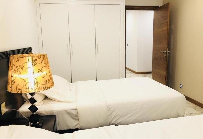 آپارتمان 3 خوابه, The Streamliner Hotel Apartment