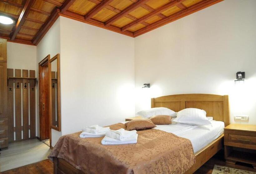 חדר סטנדרט נוף להרים, Pensiunea Manidum