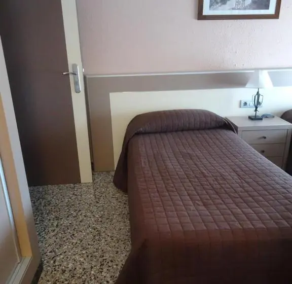 اتاق استاندارد یک نفره, Hostal Internacional