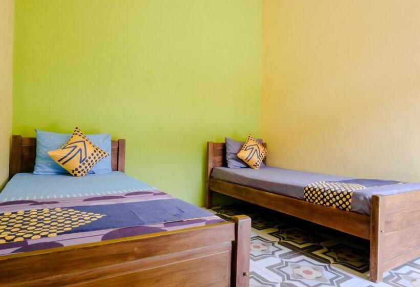 غرفة قياسية, Spot On 1773 Ilyasa Family