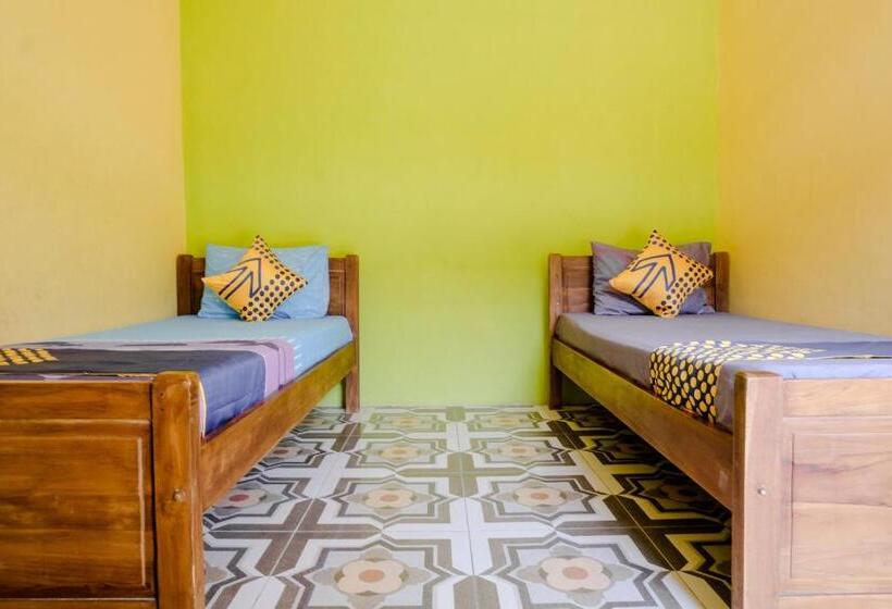 غرفة قياسية, Spot On 1773 Ilyasa Family