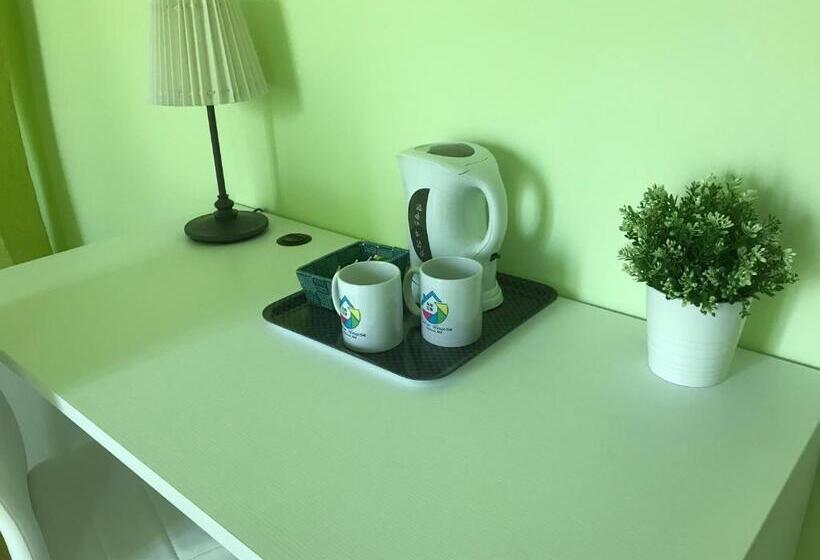 Номер Стандарт с Балконом, Color House Malpensa B&b