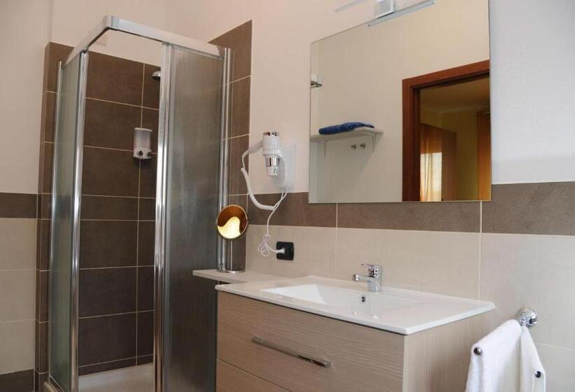 Номер Стандарт, Color House Malpensa B&b