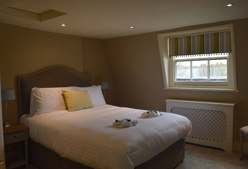 Номер Стандарт, The Crown Pub & Guesthouse