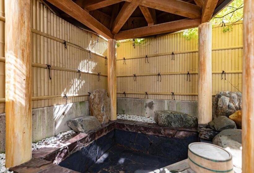 חדר סטנדרט לארבעה, Harunonoyu