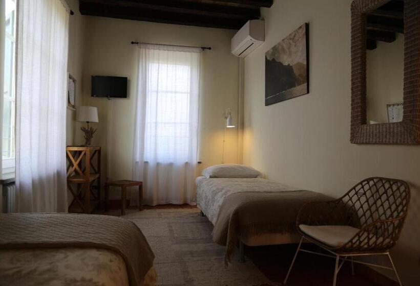 סוויטה דלוקס, Room&breakfast Villa Angela