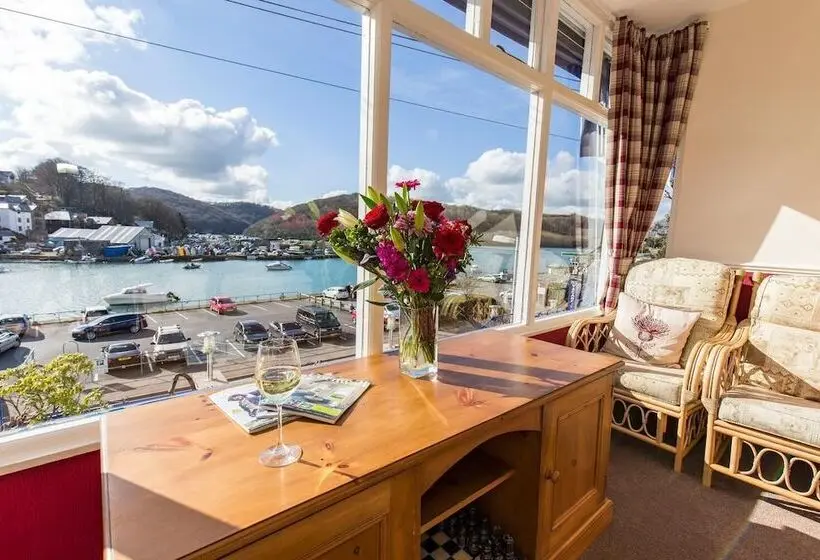 Chambre Basic, Deganwy