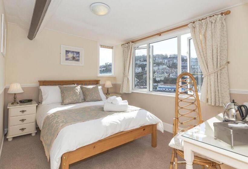 غرفة قياسية مطلّة علي البحر, Deganwy