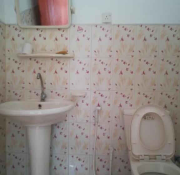 Habitació Estàndard, Sandara