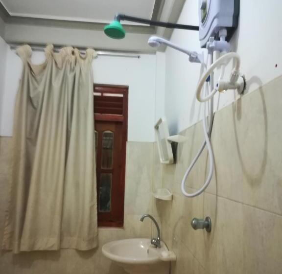 Habitació Estàndard, Sandara