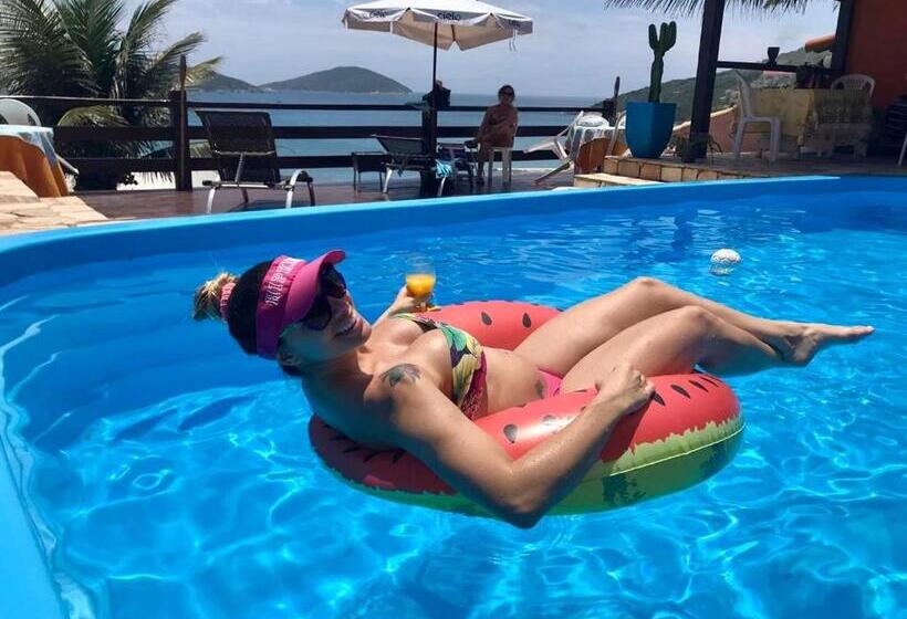 اتاق خانوادگی با چشم‌انداز دریا, Guesthouse Saint Tropez