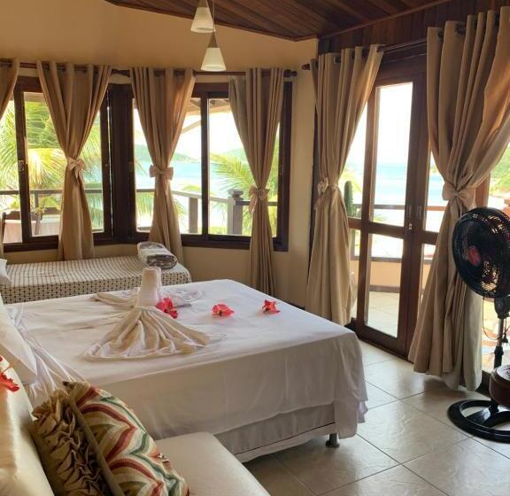 اتاق خانوادگی با چشم‌انداز دریا, Guesthouse Saint Tropez