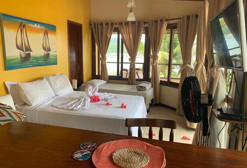 اتاق خانوادگی با چشم‌انداز دریا, Guesthouse Saint Tropez