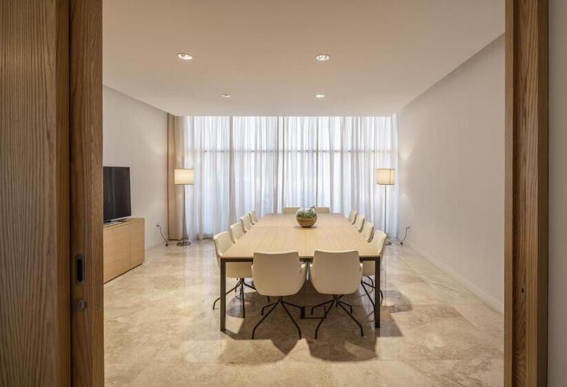 小型豪华套房, Delta Hotel Apartments