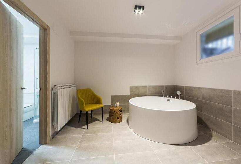 חדר דלוקס, Onyarbi