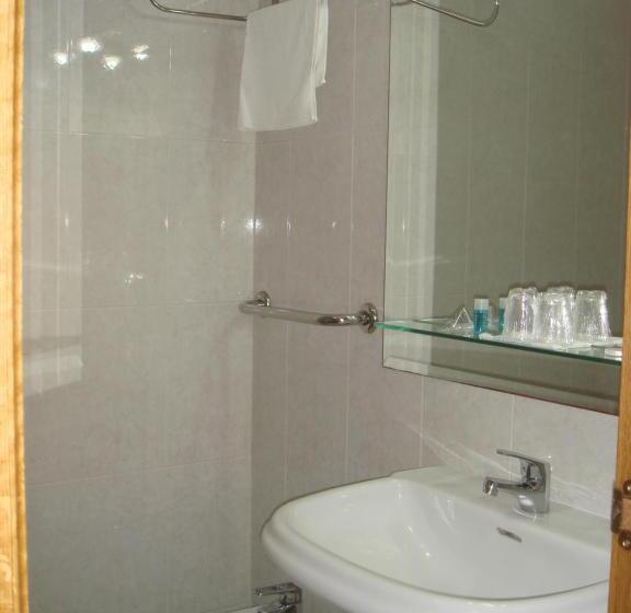 Quarto Estandar Individual, Payro