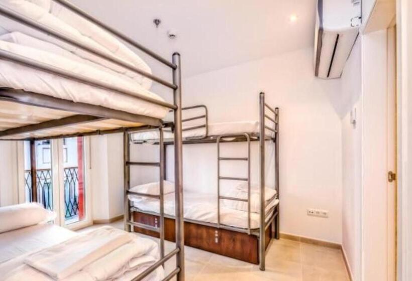 اتاق استاندارد چهار تخته, Hostel A2c