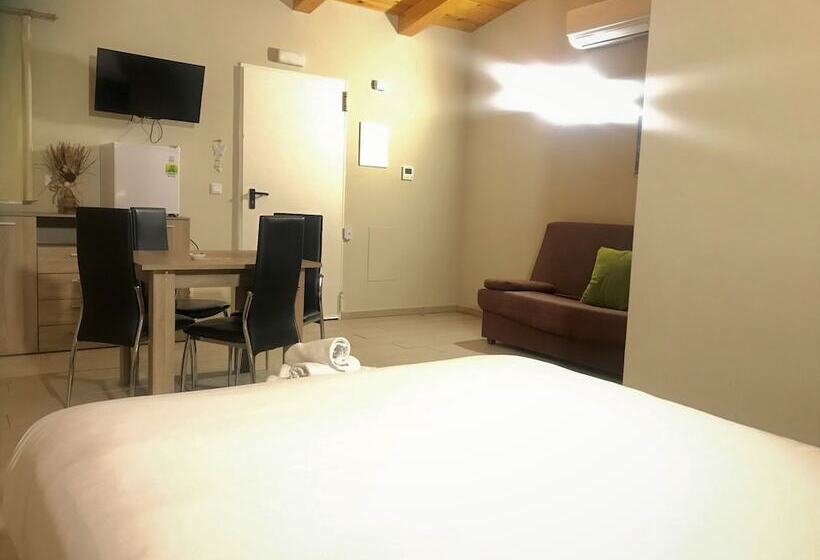 Номер Стандарт, Apartamentos Giuliano