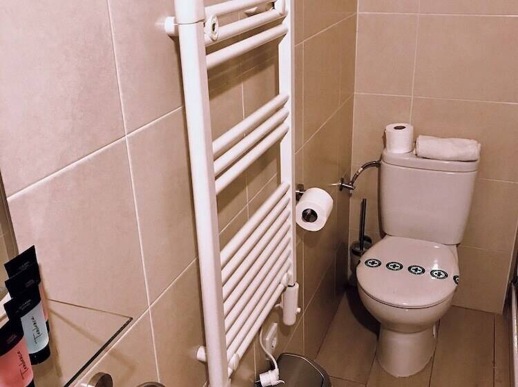 آپارتمان 2 خوابه, Apartamentos Giuliano