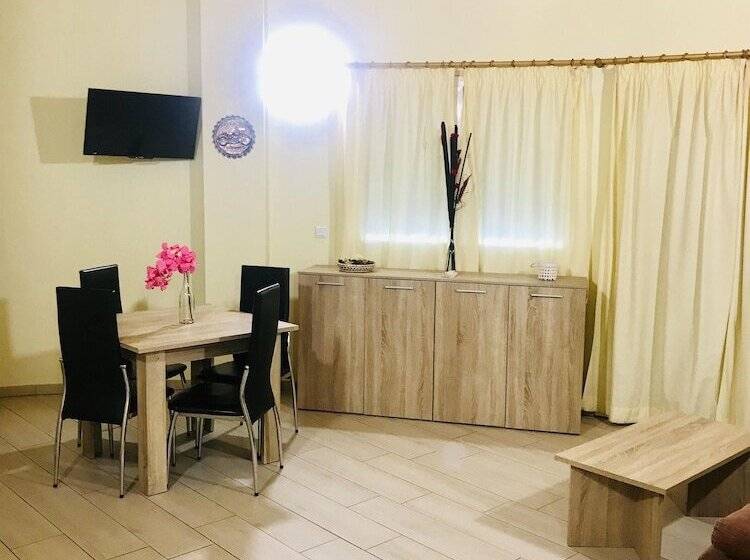 آپارتمان 1 خوابه, Apartamentos Giuliano