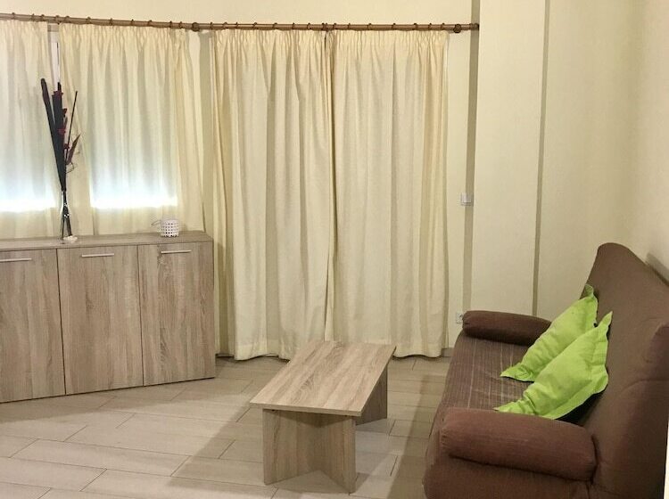 Апартаменты 1 Спальня, Apartamentos Giuliano