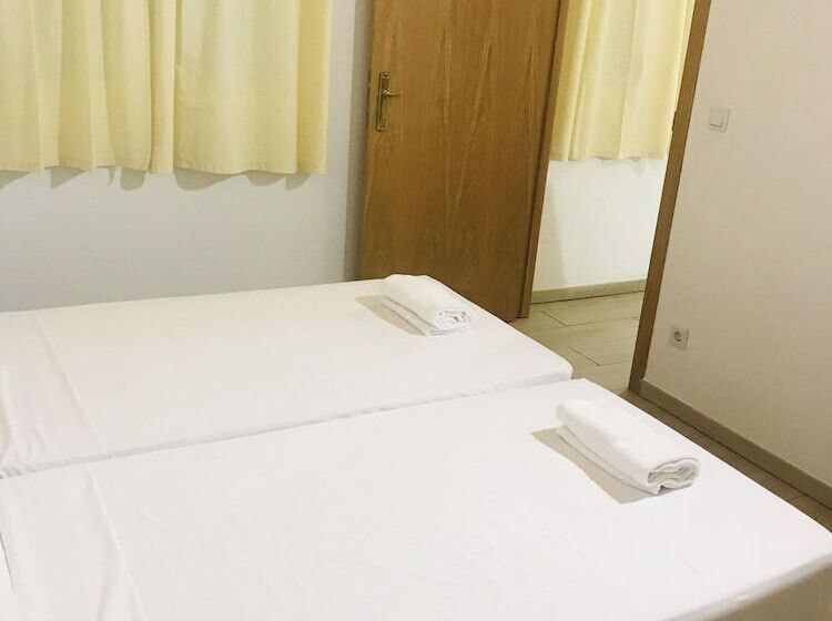 آپارتمان 2 خوابه, Apartamentos Giuliano