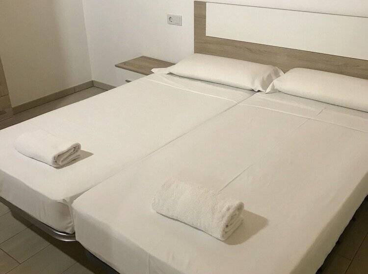 آپارتمان 2 خوابه, Apartamentos Giuliano