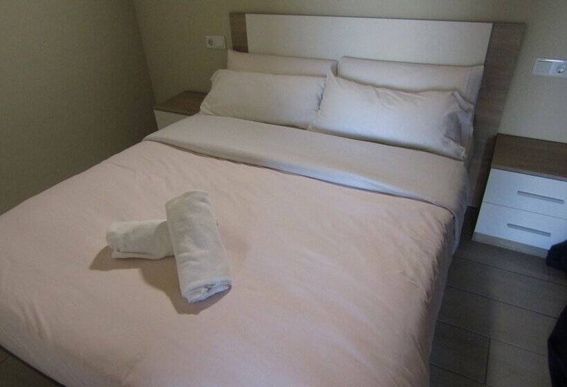 آپارتمان 1 خوابه, Apartamentos Giuliano