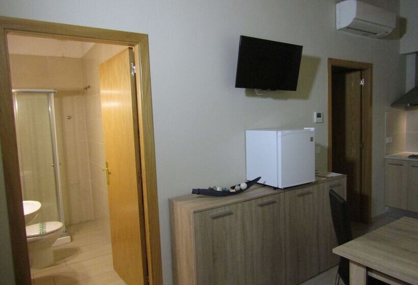 Апартаменты 1 Спальня, Apartamentos Giuliano