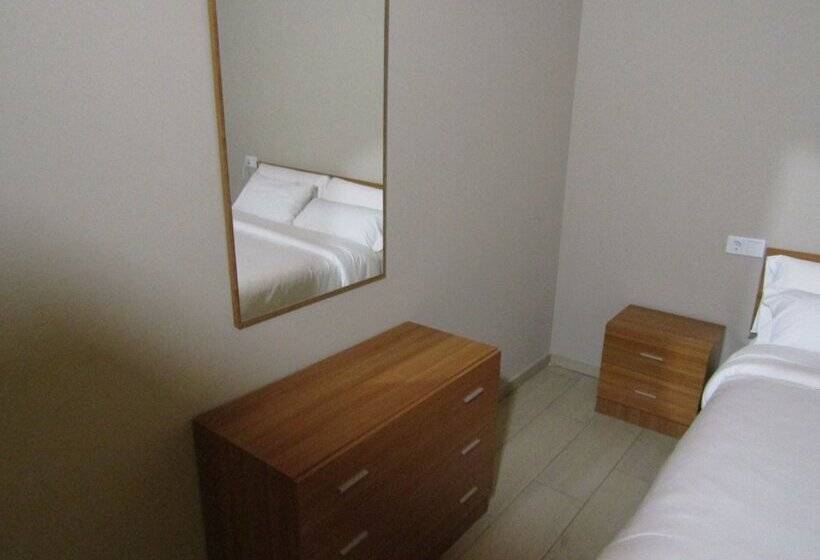 آپارتمان 1 خوابه, Apartamentos Giuliano