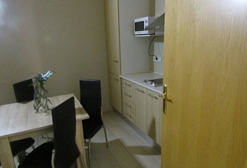 آپارتمان 1 خوابه, Apartamentos Giuliano