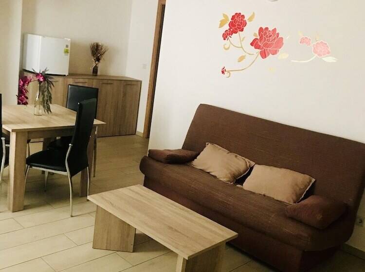 آپارتمان 2 خوابه, Apartamentos Giuliano