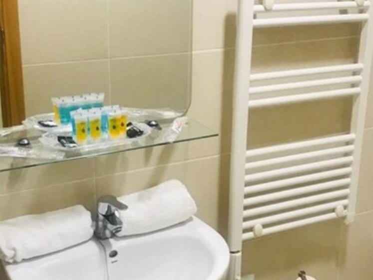 آپارتمان 2 خوابه, Apartamentos Giuliano