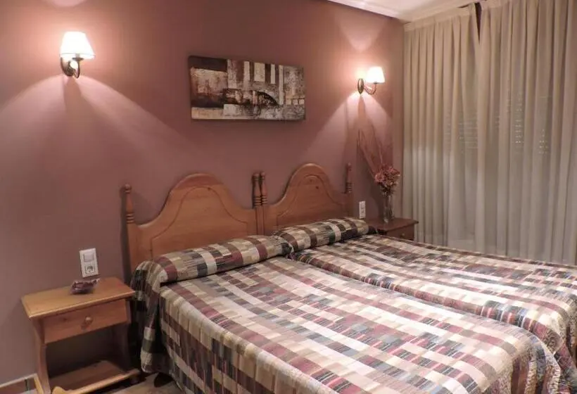 スタンダードルーム, Hostal Villa De Navarrete