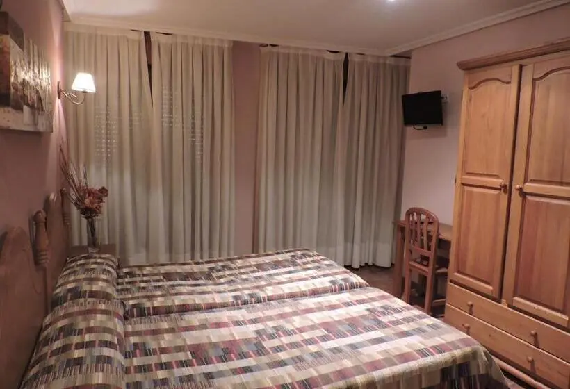 スタンダードルーム, Hostal Villa De Navarrete
