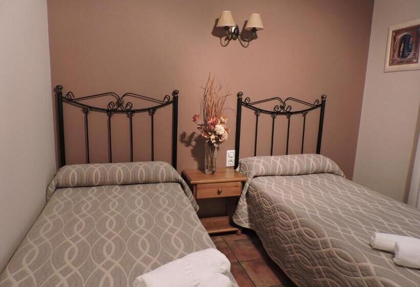 スタンダードルーム, Hostal Villa De Navarrete