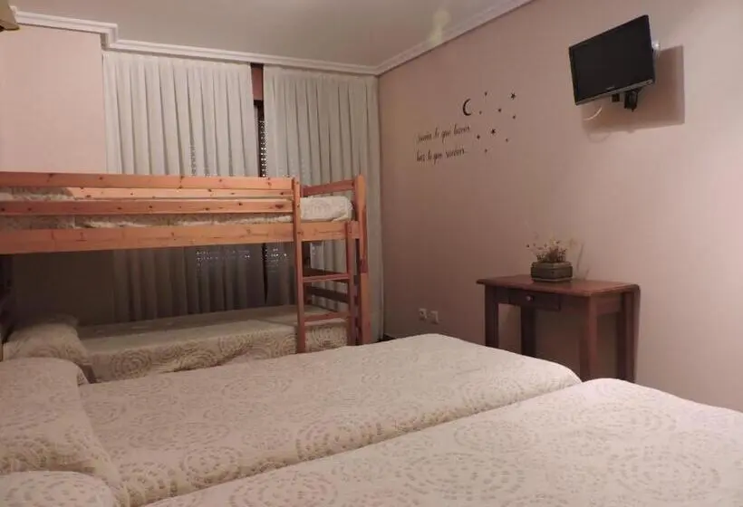 スタンダード4人部屋, Hostal Villa De Navarrete