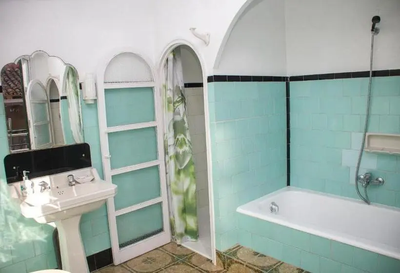 Standard room with outdoor bath, Casa Marifina