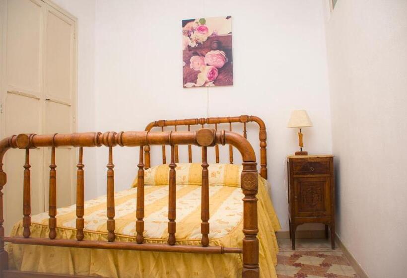 Standard room with outdoor bath, Casa Marifina