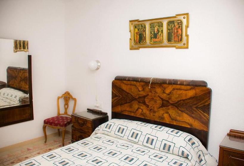 Standard room with outdoor bath, Casa Marifina