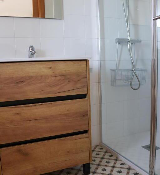 استودیوی استاندارد با چشمانداز دریا, Casal Do Crego