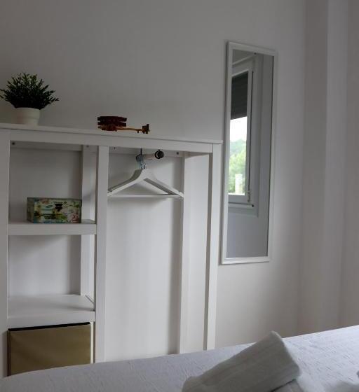 استودیو خانوادگی, Casal Do Crego