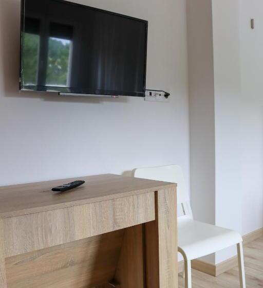 استودیو خانوادگی, Casal Do Crego