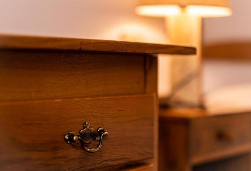 스탠다드 트리플 룸, Hostal Restaurante Ventasierra