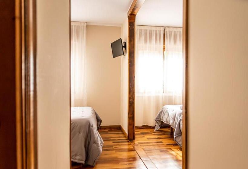 패밀리 룸, Hostal Restaurante Ventasierra