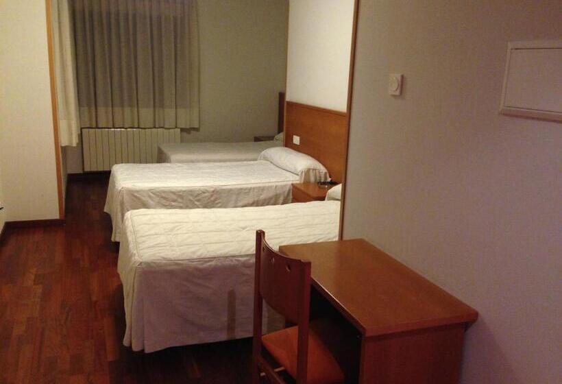 스탠다드 트리플 룸, Hostal El Poligono